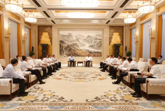 湖北省委書記應(yīng)勇、省長(zhǎng)王曉東會(huì)見國(guó)家電網(wǎng)董事長(zhǎng)、黨組書記毛偉明