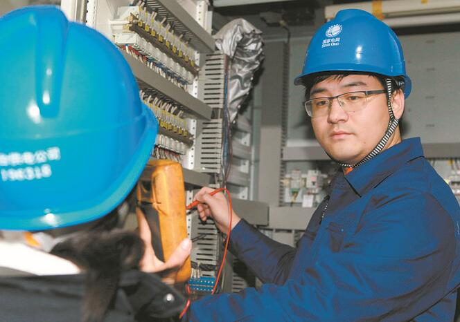 馮照發(fā)：守護(hù)堅強電網(wǎng)的技術(shù)能手