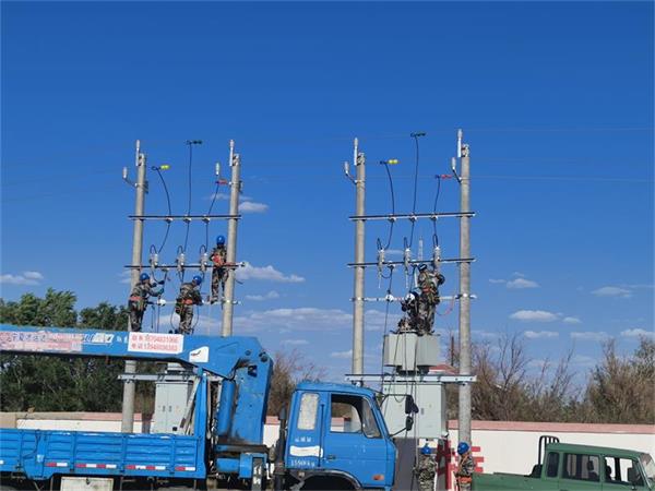 阿拉善電業(yè)局烏力吉供電分局 戍守邊防，電力護航