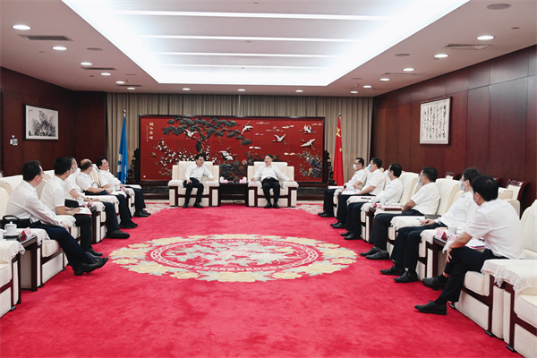 溫樞剛會(huì)見張傳慧、姚煥