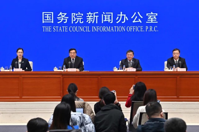 國家發(fā)改委：健全多能互補(bǔ)綜合應(yīng)急調(diào)度機(jī)制，推動(dòng)風(fēng)、光發(fā)電多發(fā)滿發(fā)