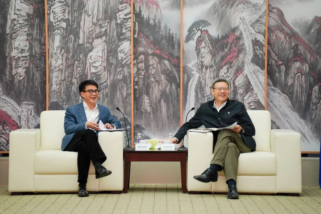 國家電投黨組書記、董事長錢智民會(huì)見申能集團(tuán)黨委書記、董事長黃迪南