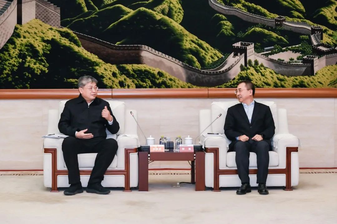 國家能源集團(tuán)黨組書記、董事長劉國躍與中國大唐主要領(lǐng)導(dǎo)會談