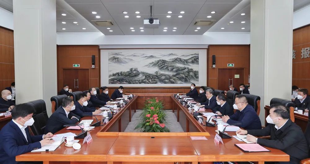 中核集團黨組書記、董事長余劍鋒與遼寧省委書記郝鵬、省長李樂成會談