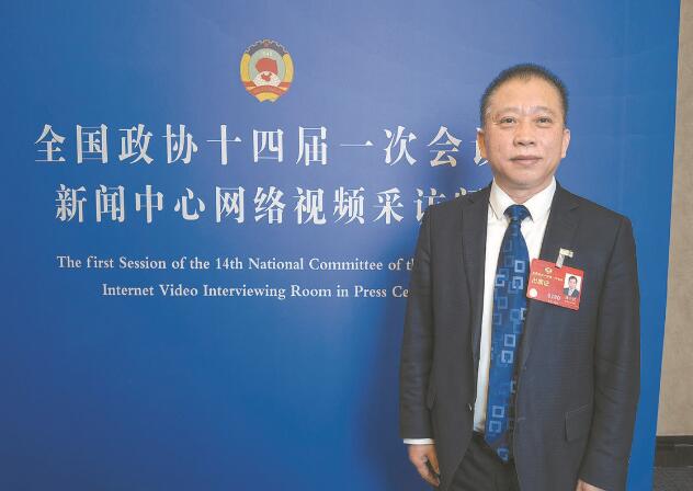 強化科技創(chuàng)新 推動發(fā)展方式綠色轉型——訪全國政協(xié)委員、中國工程院院士劉中民