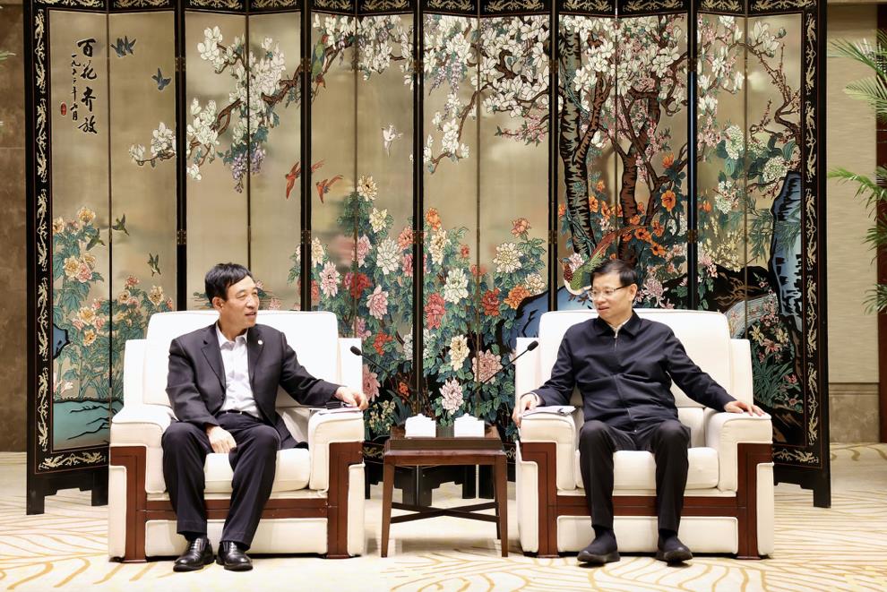 中國能建黨委副書記、總經(jīng)理孫洪水拜會(huì)江蘇省省長許昆林