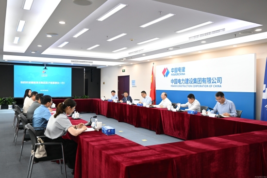 中國(guó)電建黨委常委、副總經(jīng)理徐鵬程與漳龍集團(tuán)黨委書記、董事長(zhǎng)吳子毅會(huì)談