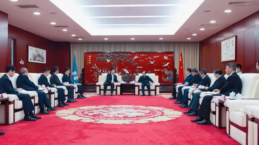 華電集團(tuán)黨組書記、董事長(zhǎng)江毅會(huì)見海博思創(chuàng)董事長(zhǎng)、總經(jīng)理張劍輝