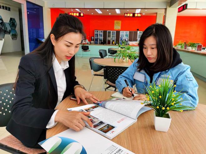 貴州電網(wǎng)公司為全省重點(diǎn)項目及產(chǎn)業(yè)園區(qū)用電“助力打氣”