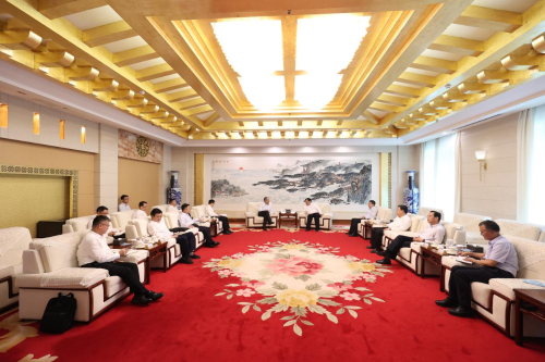 中國電建黨委副書記、總經(jīng)理王斌與山東省委常委、煙臺市委書記江成會談