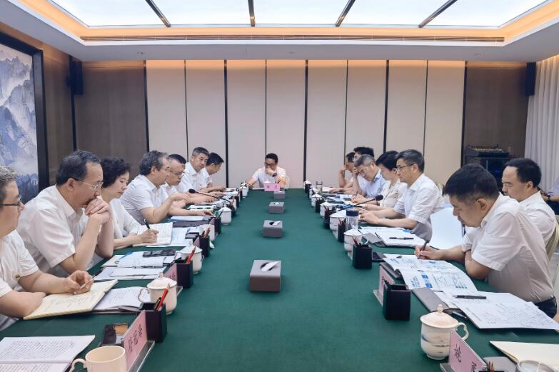 中國能建副總經(jīng)理吳云與襄陽市委副書記、市長王太暉會談