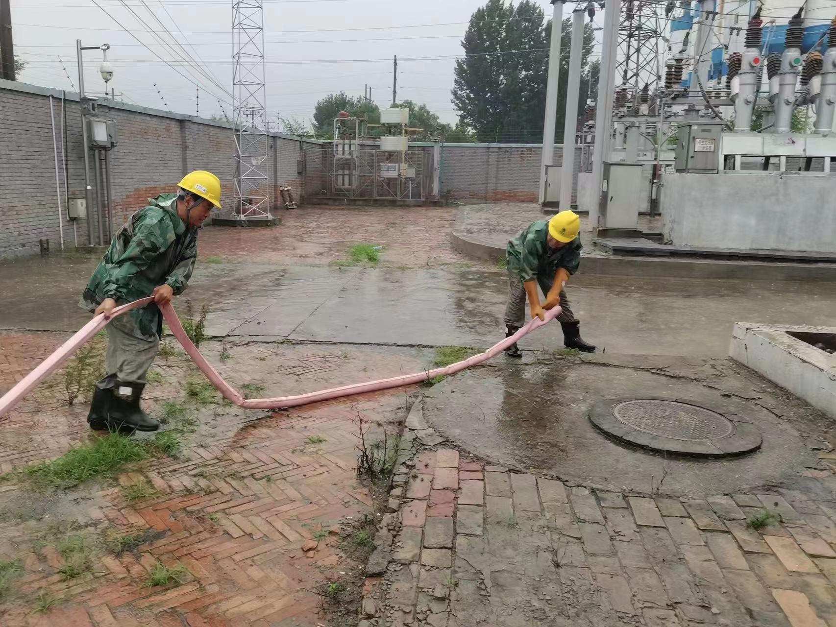 京津冀地區(qū)迎來(lái)極端強(qiáng)降雨，國(guó)網(wǎng)冀北電力近7000人迎戰(zhàn)