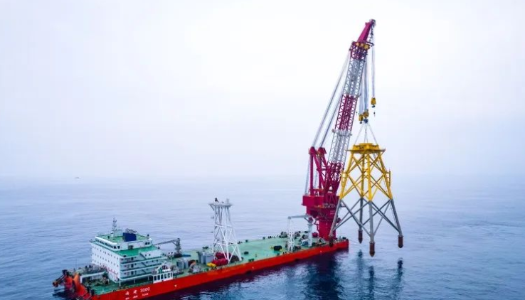 中國能建廣東院陽江青洲一、二海上風(fēng)電場項(xiàng)目完成全部92套風(fēng)機(jī)導(dǎo)管架吊裝