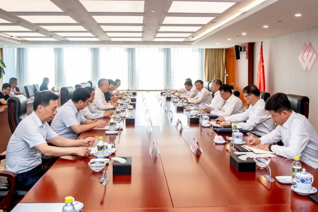 國家能源集團黨組書記、董事長劉國躍會見包頭市委副書記、市長張銳