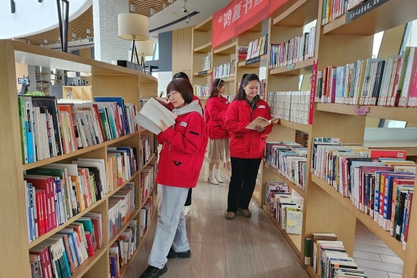 烏海供電公司聯(lián)合黨支部：開展“中華民族一家親，同心共筑中國夢”全民閱讀活動