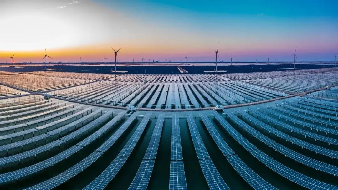 突破3億千瓦時，?；瘓F一期300MW光伏發(fā)電項目實現(xiàn)年度目標(biāo)