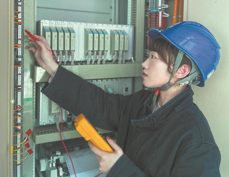 卓穎：干一行專一行，讓運維“跑”在故障前