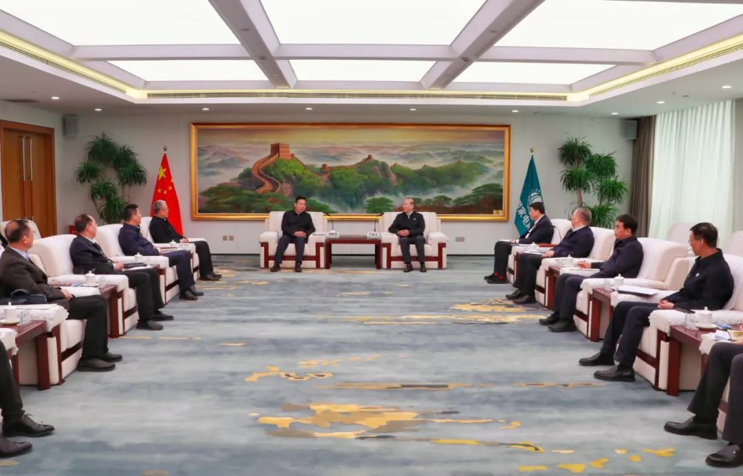 劉明勝、栗寶卿與國家電網(wǎng)董事長辛保安、總經(jīng)理張智剛會(huì)談