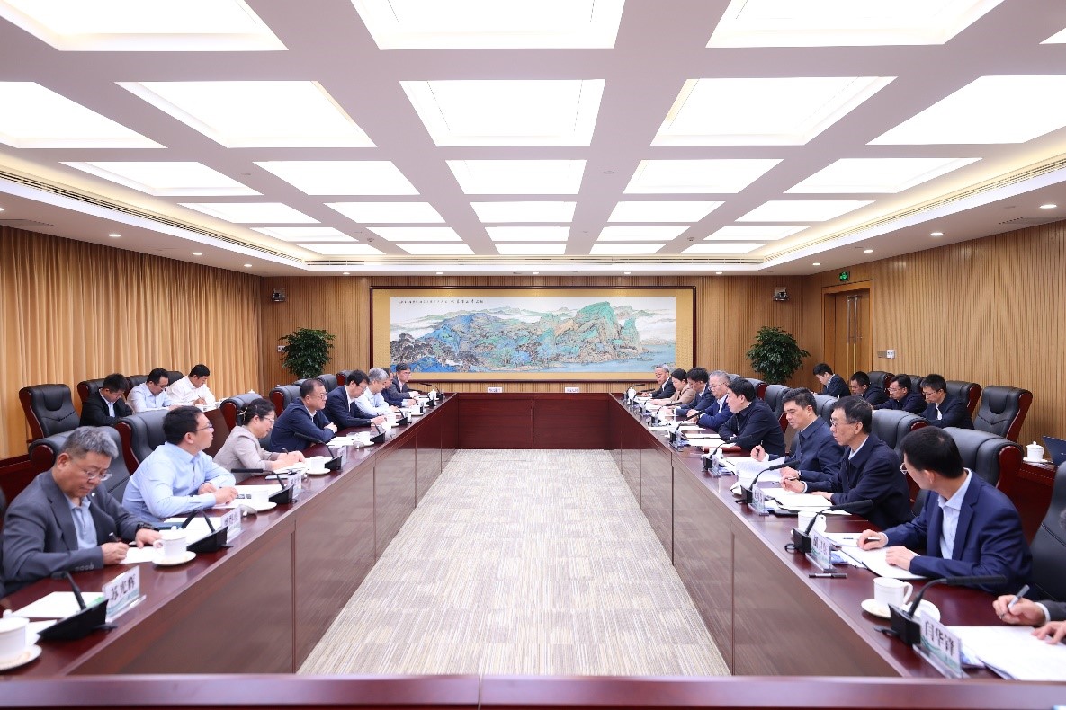 西安交通大學(xué)黨委書記盧建軍、校長張立群赴國家電網(wǎng)座談交流