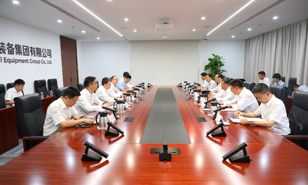 中國電氣裝備黨委副書記、總經(jīng)理周群會(huì)見西安