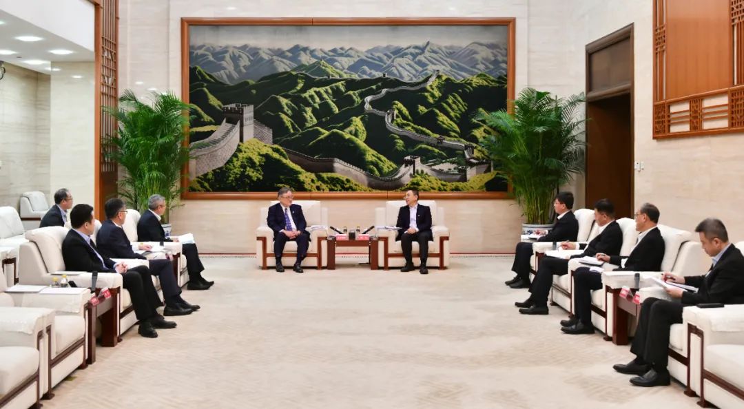 大唐集團(tuán)黨組書記、董事長鄒磊與日立制作所取締役會長東原敏昭會談