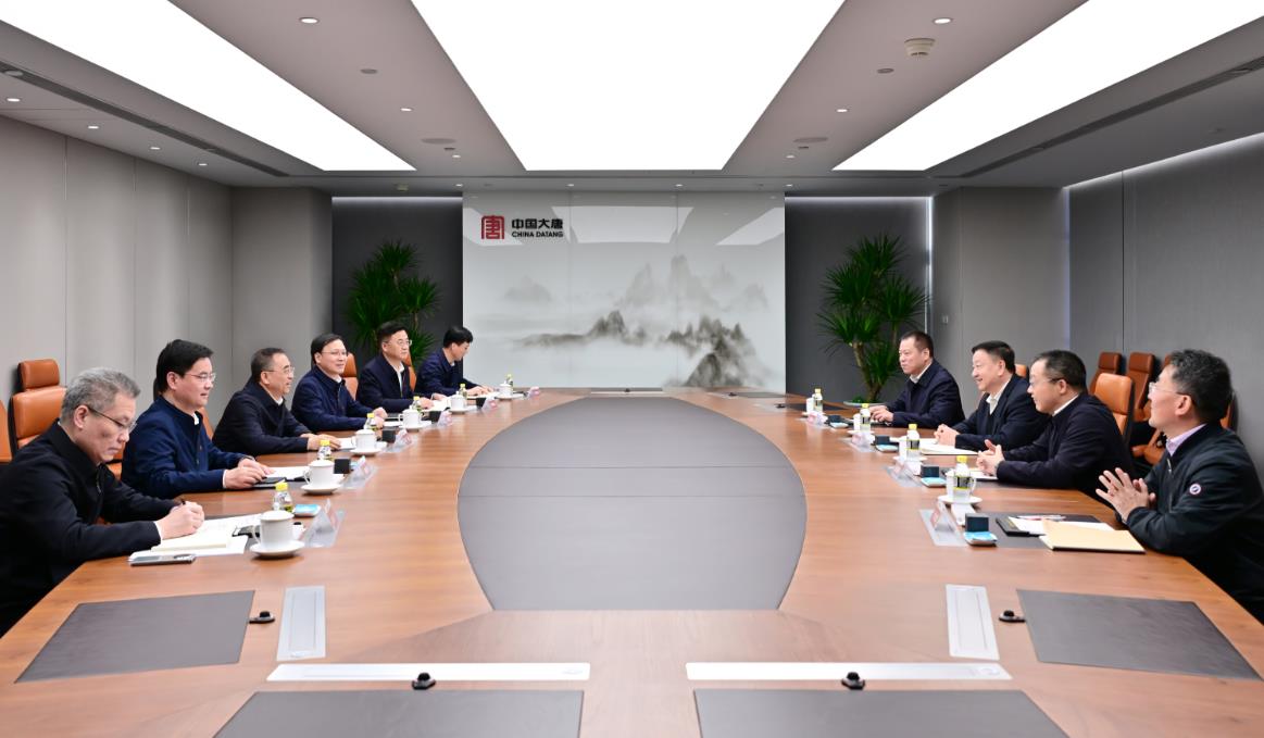 中國大唐董事長鄒磊、總經(jīng)理張傳江與中廣核董事長楊長利、總經(jīng)理高立剛會談