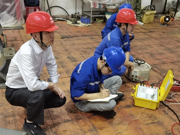【新春走基層】匠心守護(hù)設(shè)備安，確保電力暢無(wú)憂