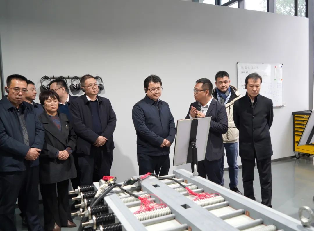 慶陽市委常委、西峰區(qū)委書記孔衛(wèi)濤一行考察寰泰儲(chǔ)能